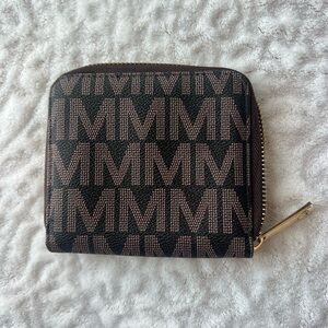 Michael Kors Zip Wallet Brown